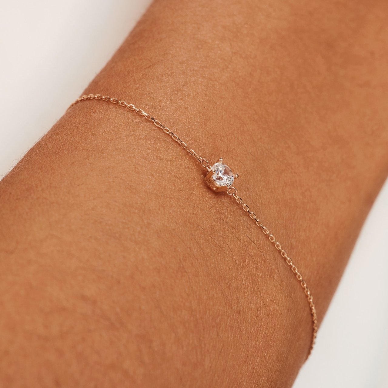 Isabel Bernard Armband met Zirkonia Roze