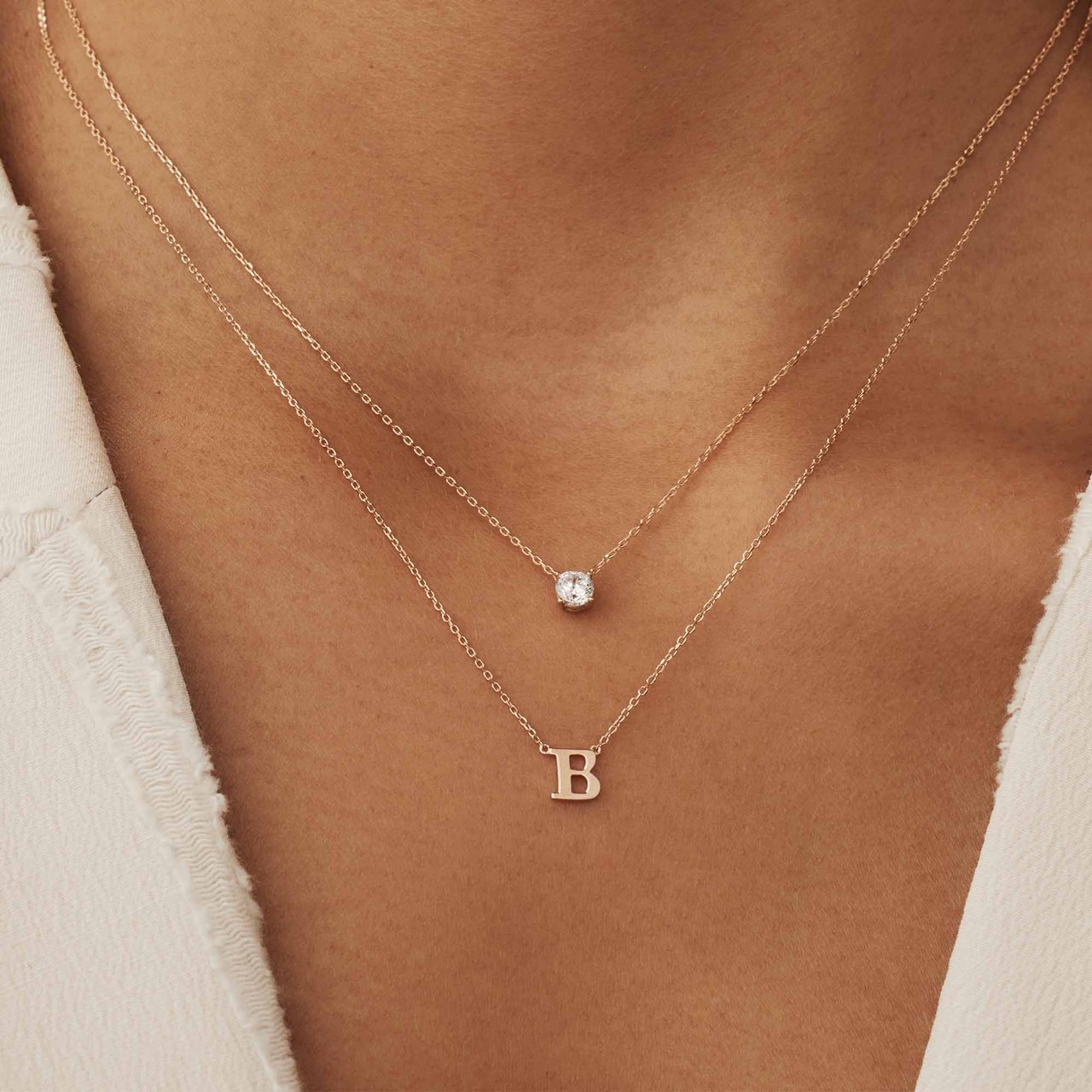 Isabel Bernard Chloé Ketting - Letter B Roze