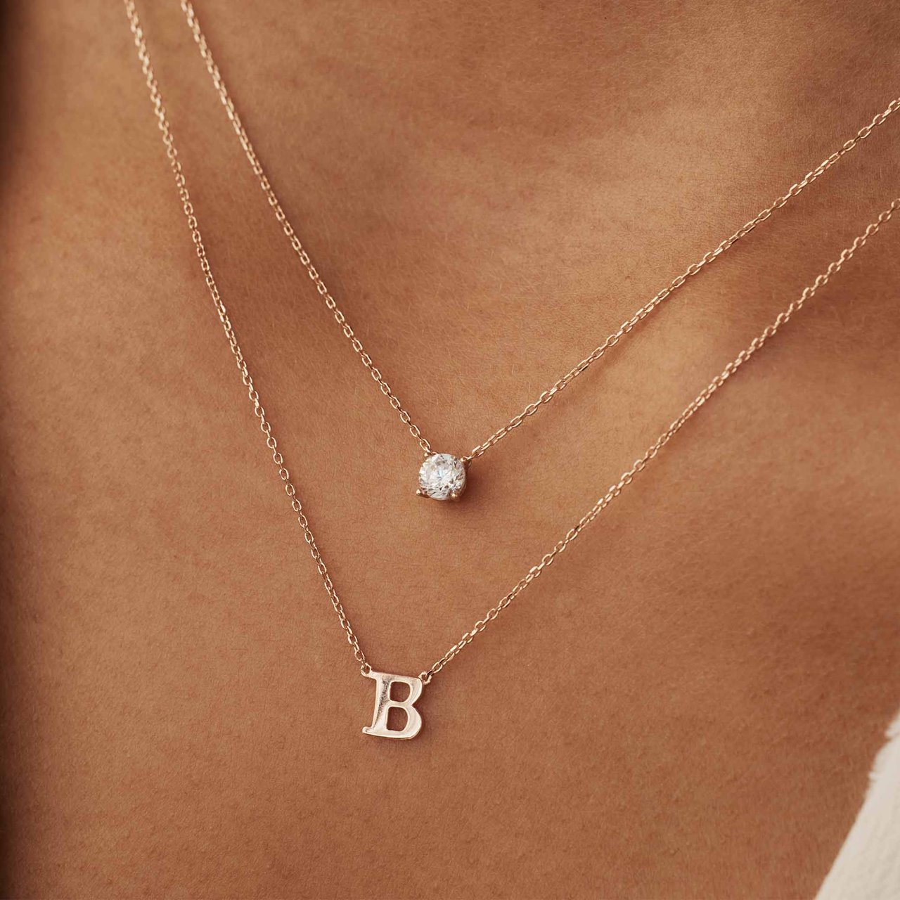 Isabel Bernard Chloé Ketting - Letter L Roze