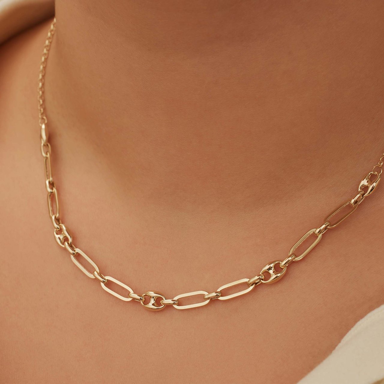 Isabel Bernard Aidee Demie Ketting Goud