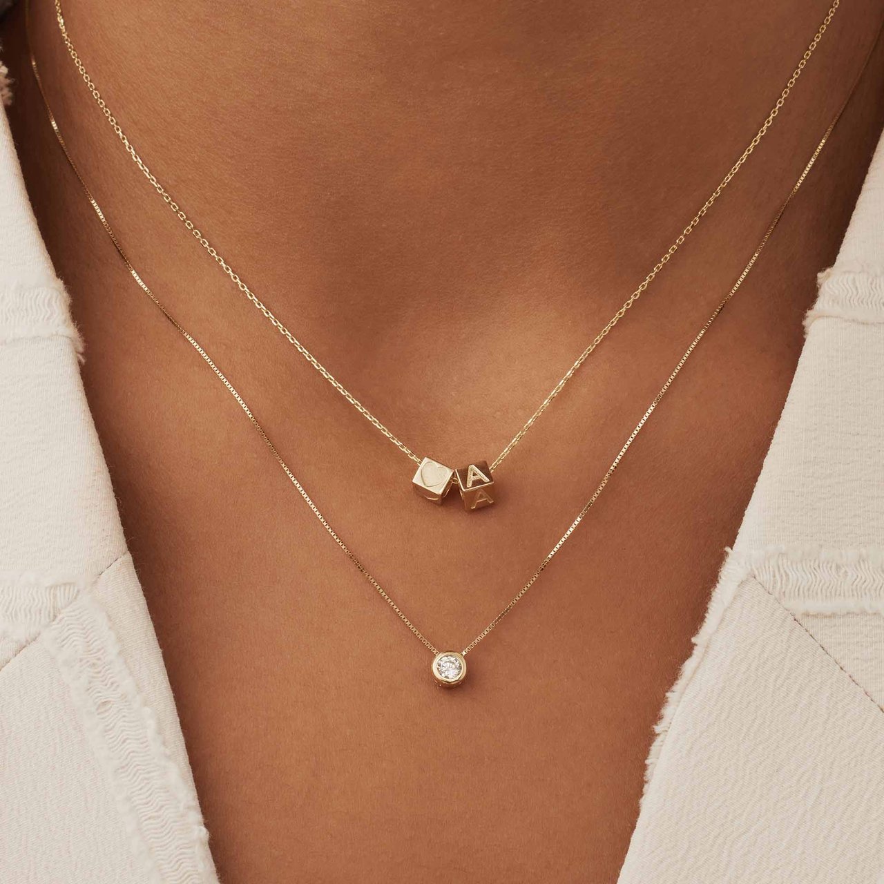 Isabel Bernard Felie Bedel - Letter E Goud