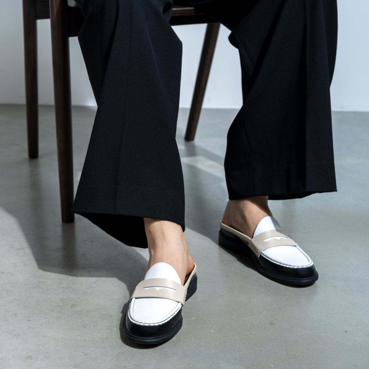 Isabel Bernard Vendôme Blandine Kalfsleer Loafers Zwart