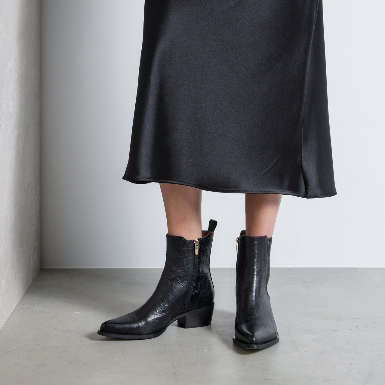 Isabel Bernard Vendôme Amandine Kalfsleer Korte Laarzen Zwart