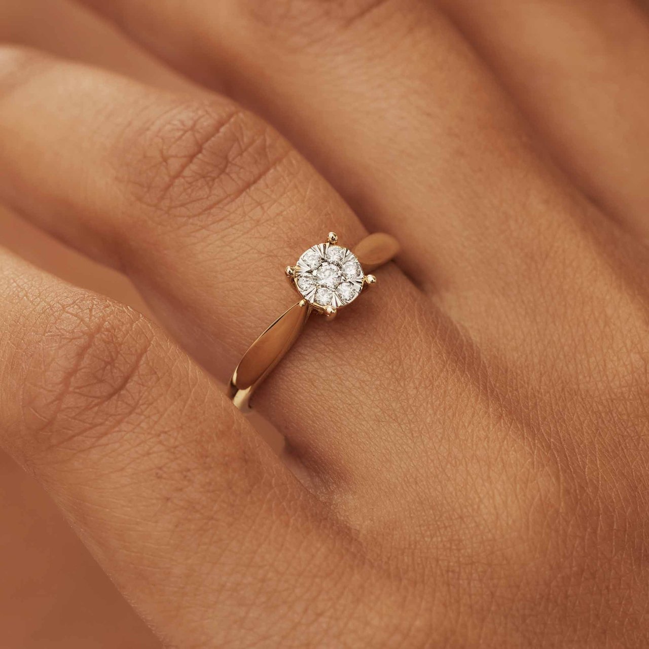 Isabel Bernard De la Paix Hanaé Ring met Diamant Goud