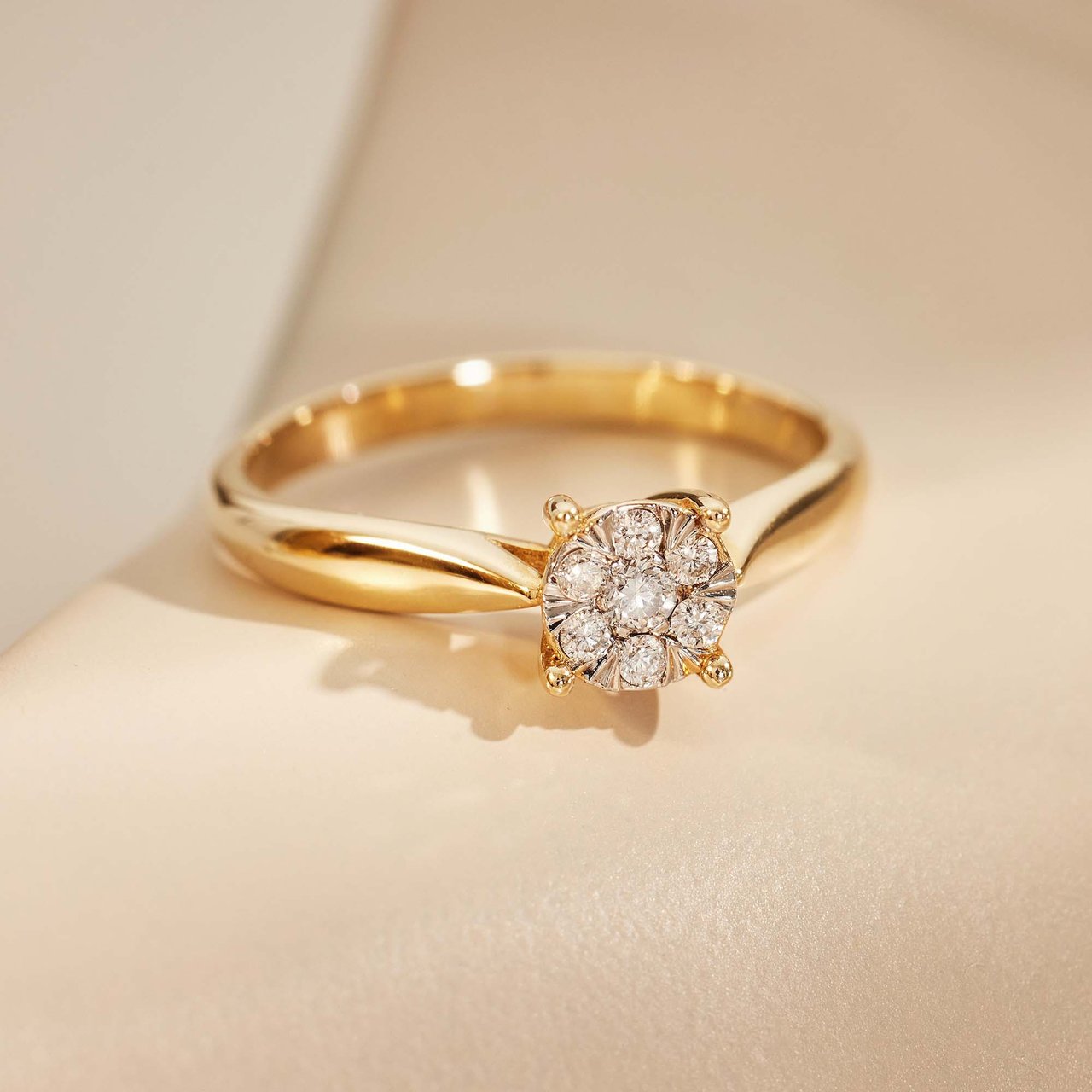 Isabel Bernard De la Paix Hanaé Ring met Diamant Goud
