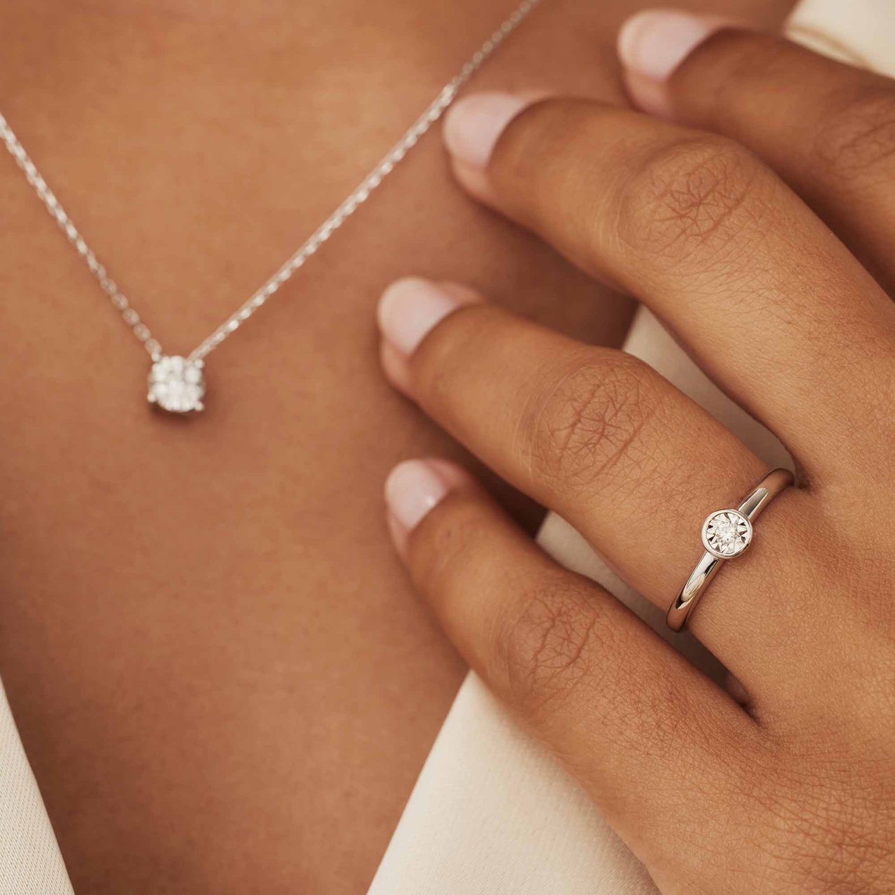 Isabel Bernard De La Paix Inaya Ring met Diamant Zilver