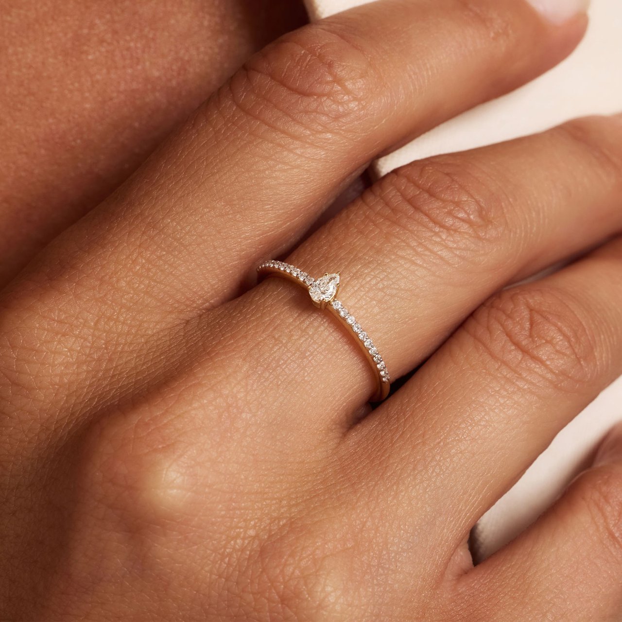 Isabel Bernard De la Paix Eloise Ring met Diamant Goud