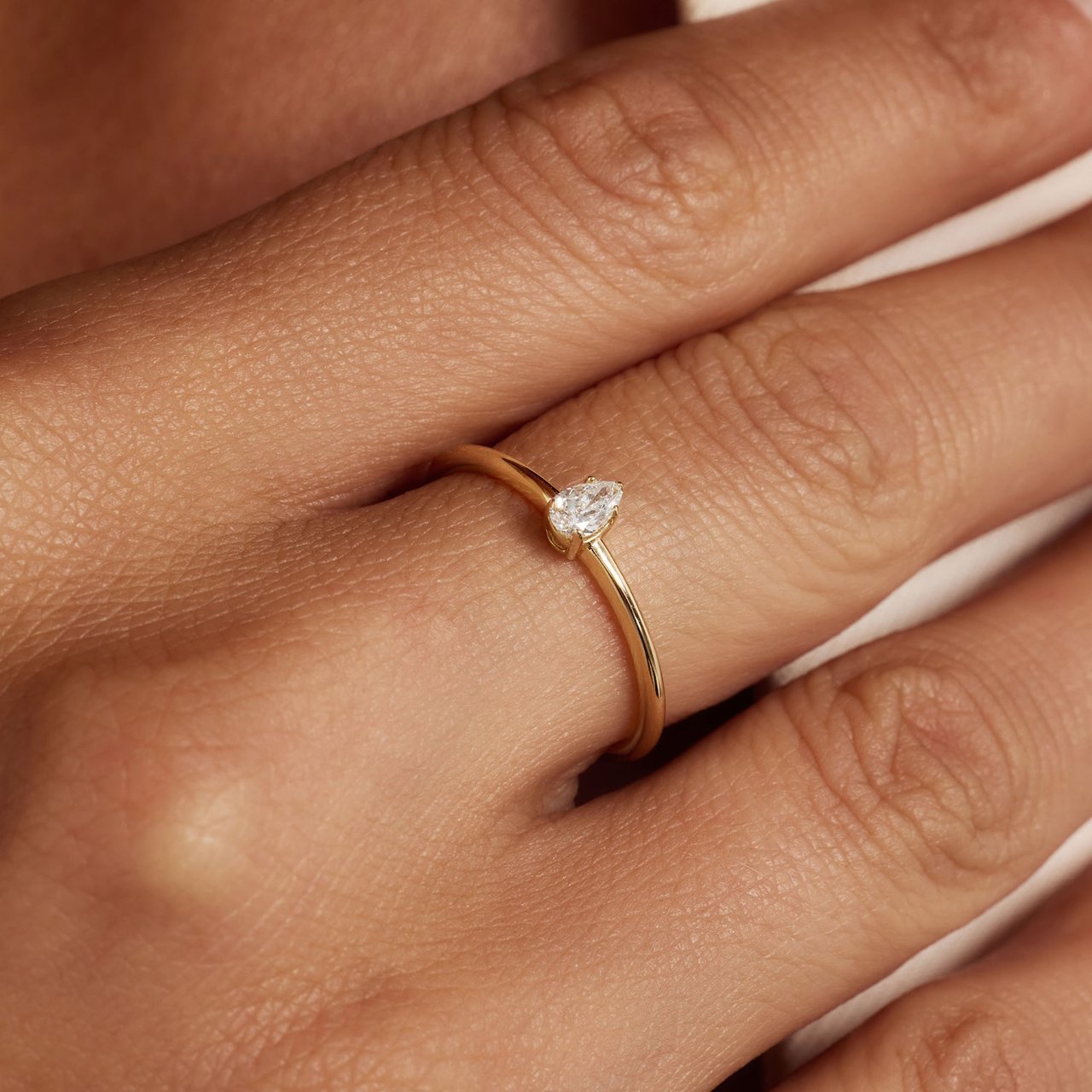 Isabel Bernard De la Paix Eloise Ring met Diamant Goud