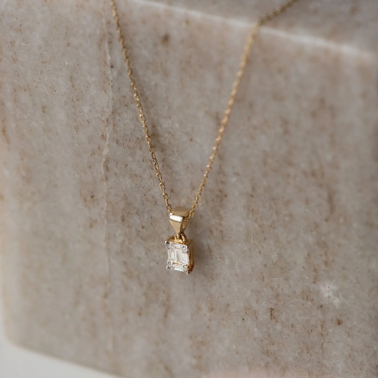 Isabel Bernard De la Paix Maxime Ketting met Diamant Goud