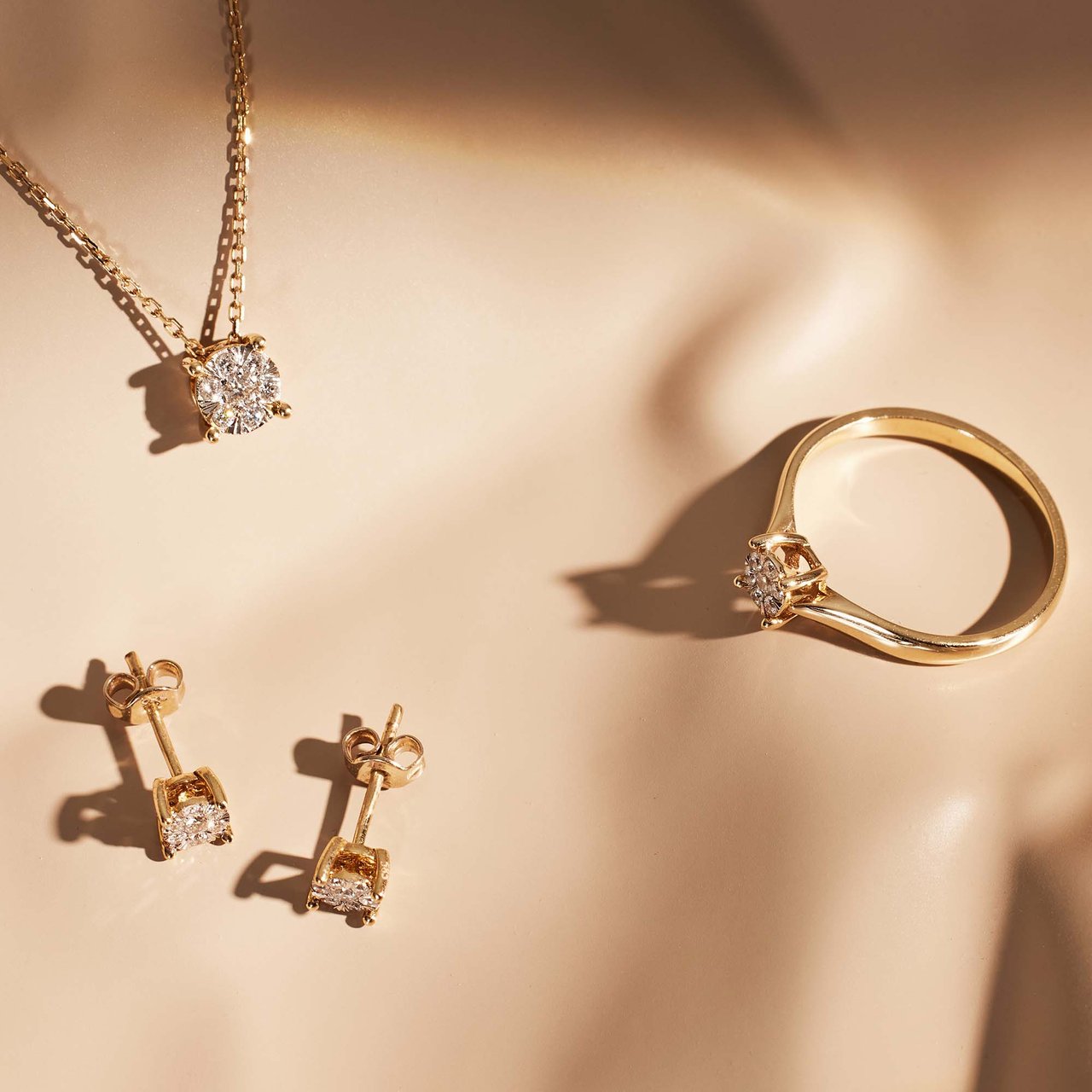 Isabel Bernard De la Paix Hanaé Oorknoppen met Diamant Goud