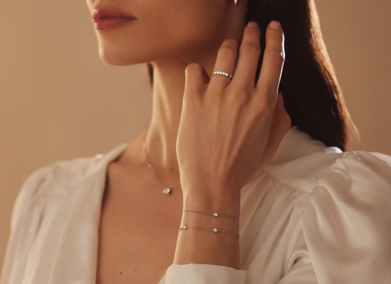 Isabel Bernard De la Paix Madeline Oorringen met Diamant Zilver