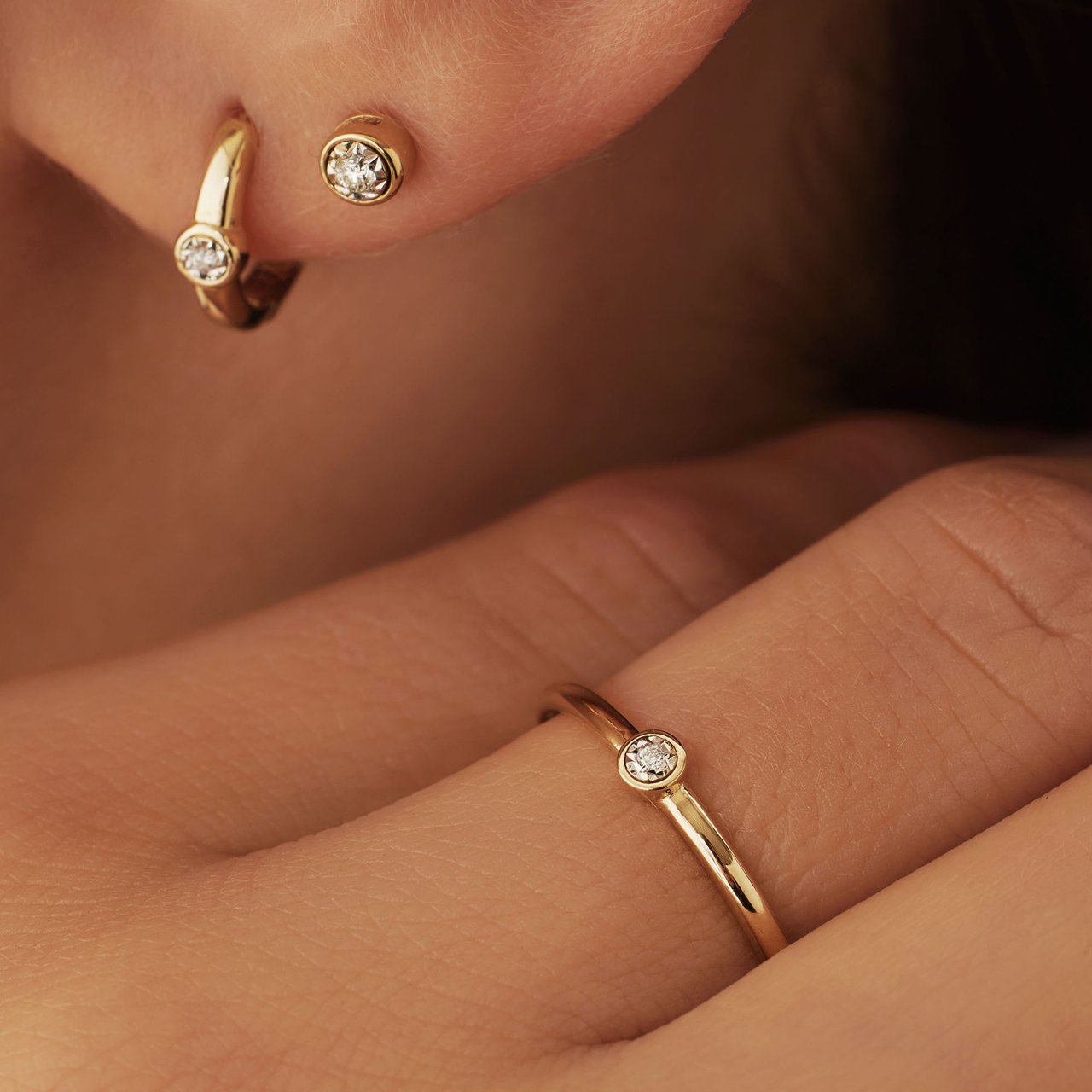 Isabel Bernard De La Paix Inaya Oorknoppen met Diamant Goud