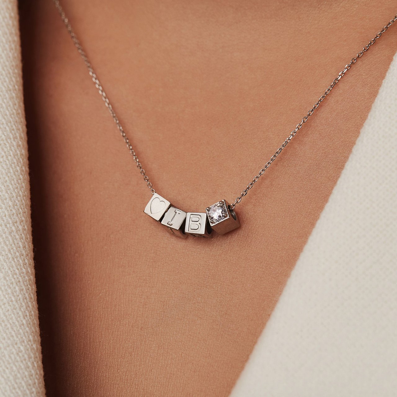 Isabel Bernard Saint Germain Felie - Ketting - Witgoud - Letter Z Zilver