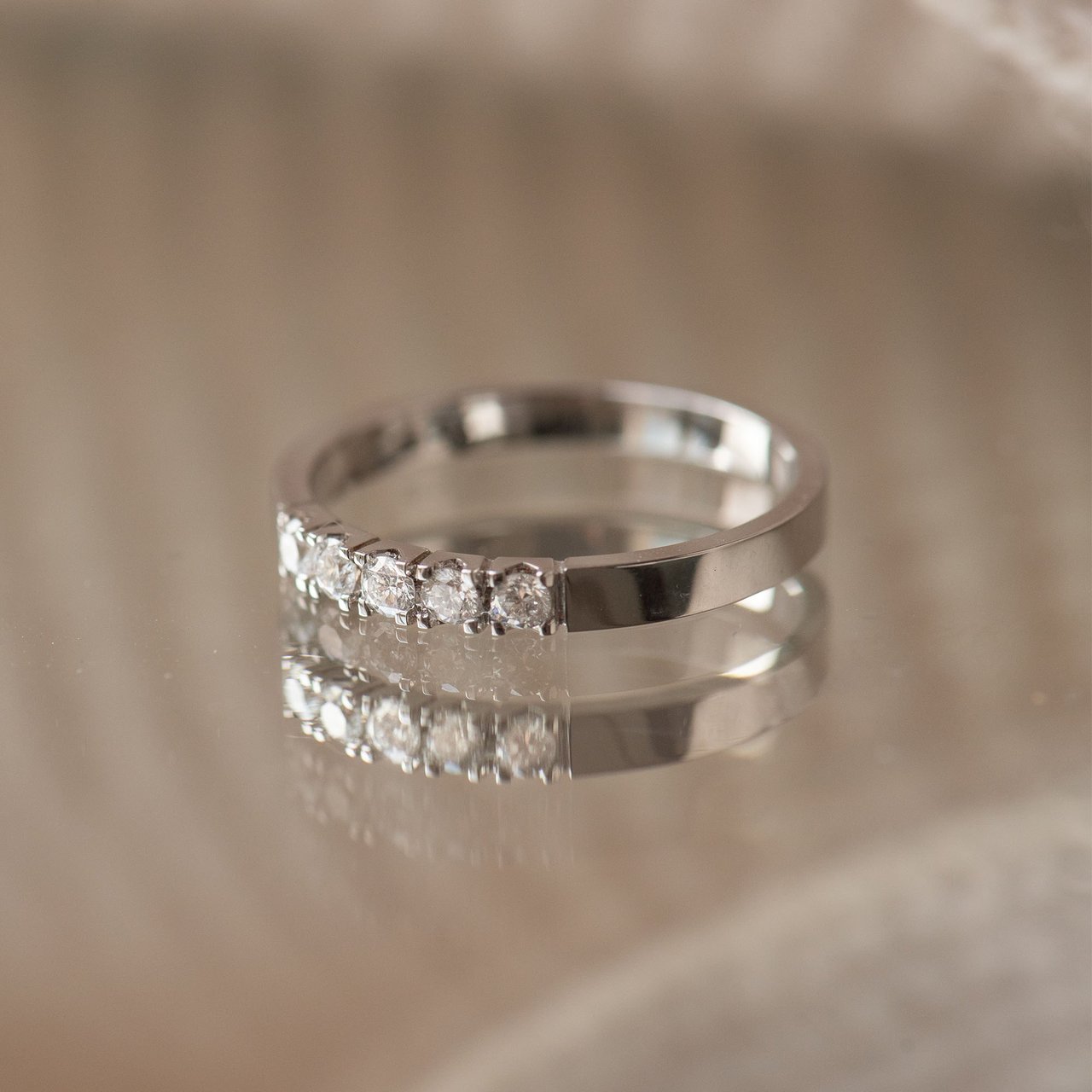 Isabel Bernard De la Paix Madeline - Ring - Witgoud Zilver