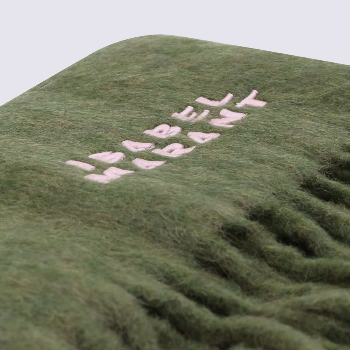Isabel Marant Soft Olive Green Scarf With Fuzzy Texture And Fringed Ends Grijs