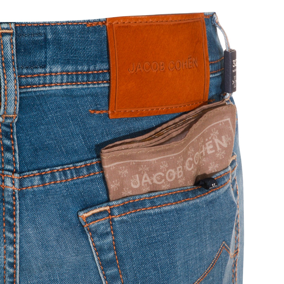 Jacob Cohen Classic Slim Fit Jeans with Medium Blue Wash and Contrast Stitching Blauw