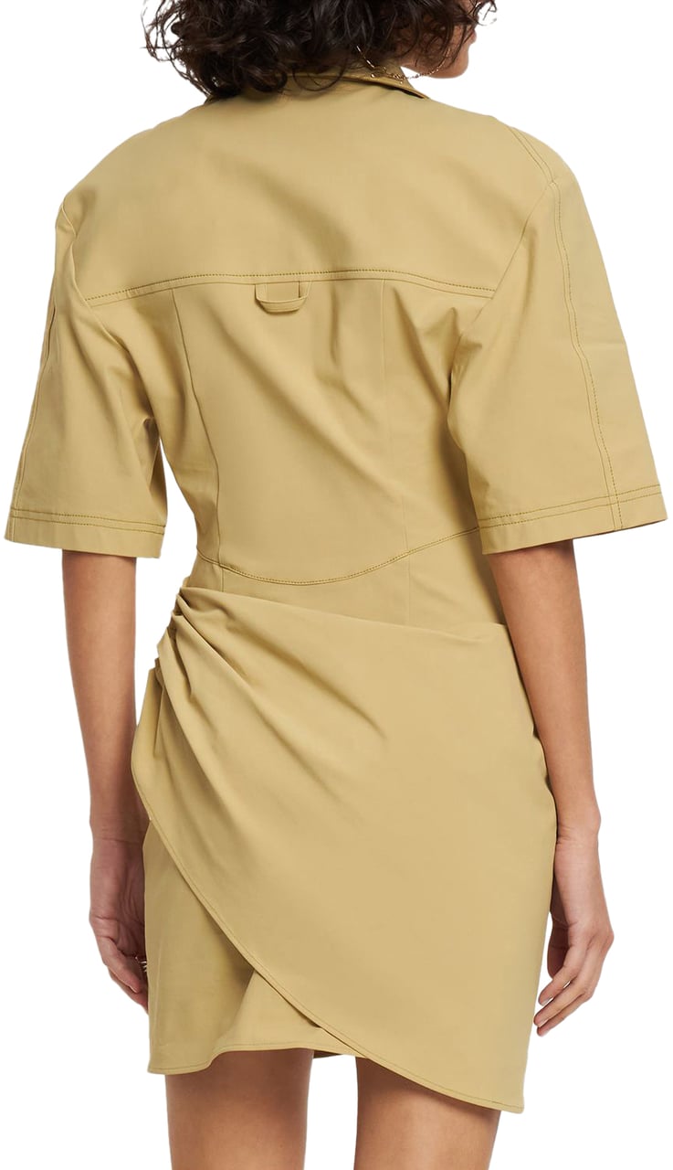 Jacquemus Light khaki dress with short sleeves Groen