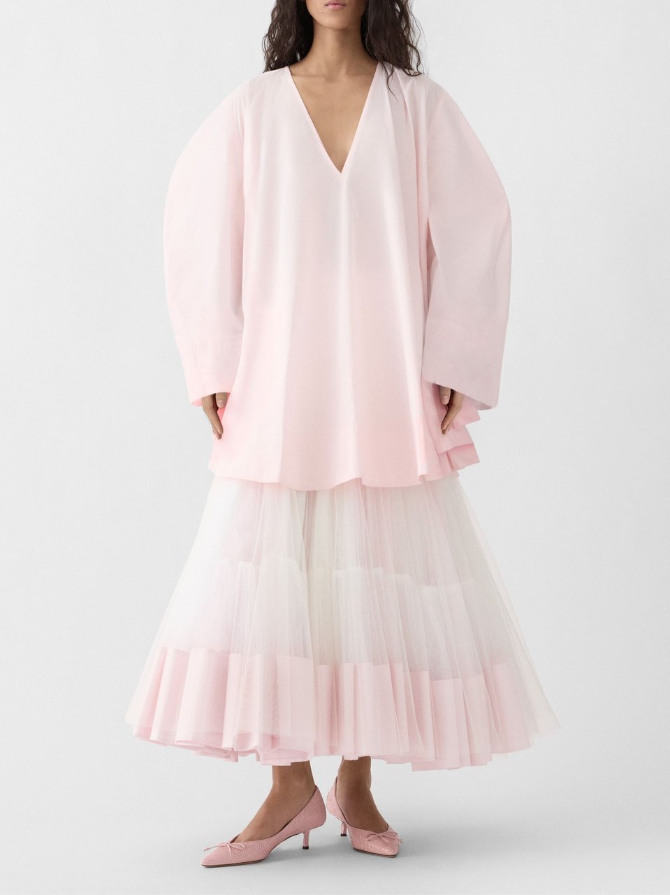 Jacquemus Paysan Dress with Flared Hem and Curved Sleeves Neutraal