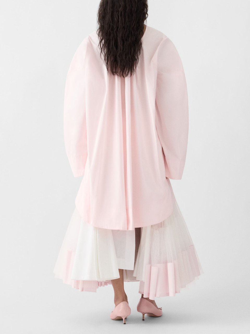 Jacquemus Paysan Dress with Flared Hem and Curved Sleeves Neutraal
