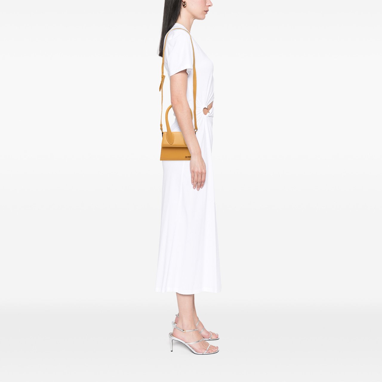 Jacquemus Leather Le Chiquito Moyen Geel
