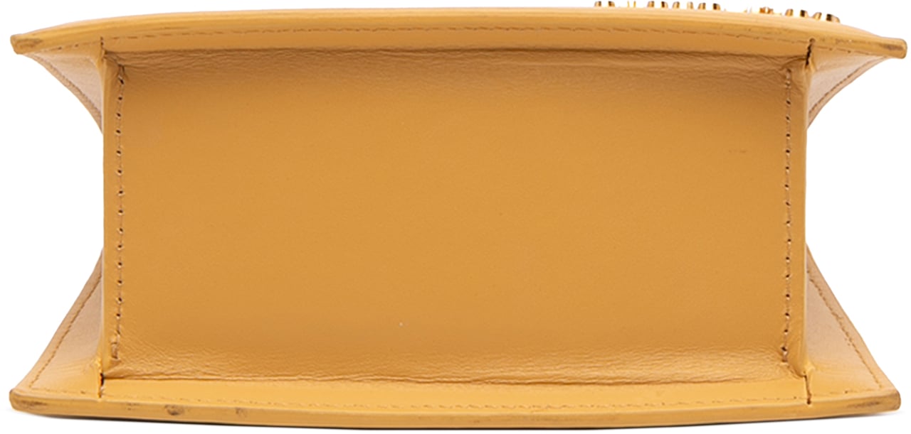 Jacquemus Leather Le Chiquito Moyen Geel