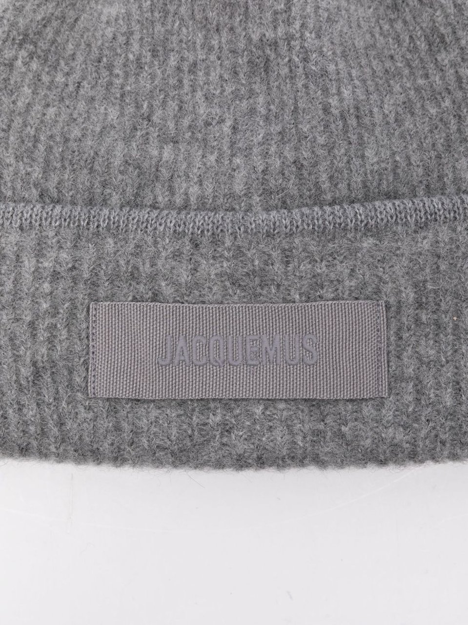 Jacquemus Light Grey Knitted Beanie Grijs
