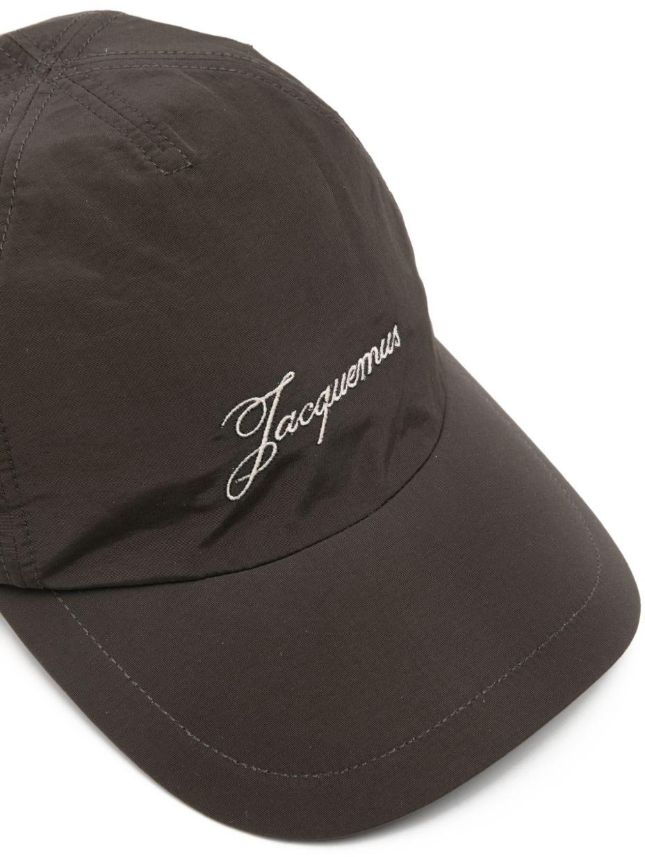 Jacquemus Dark Brown Logo Embroidered Hat Bruin