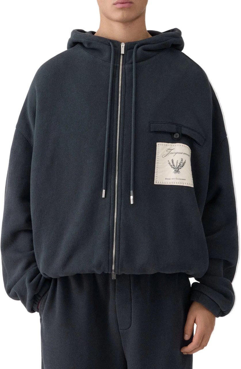 Jacquemus LE HOODIE TORNEO ROSEMARY LABEL DARK NAVY Blauw