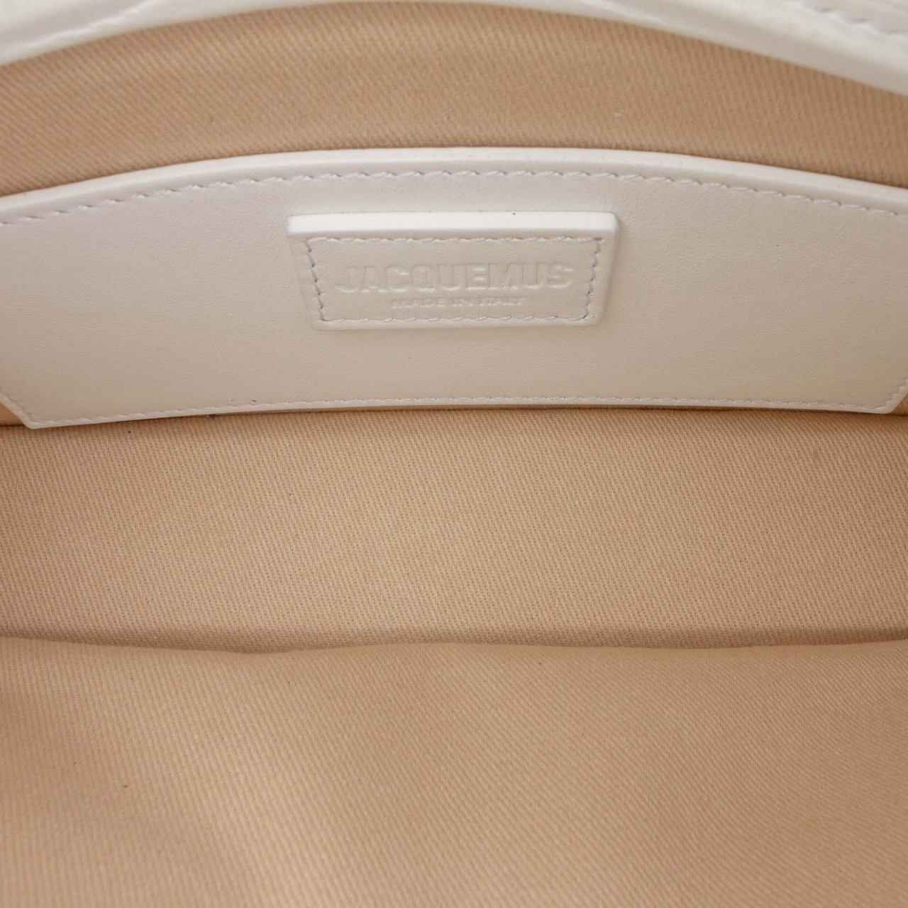 Jacquemus Calfskin Le Ciuciu Satchel Wit