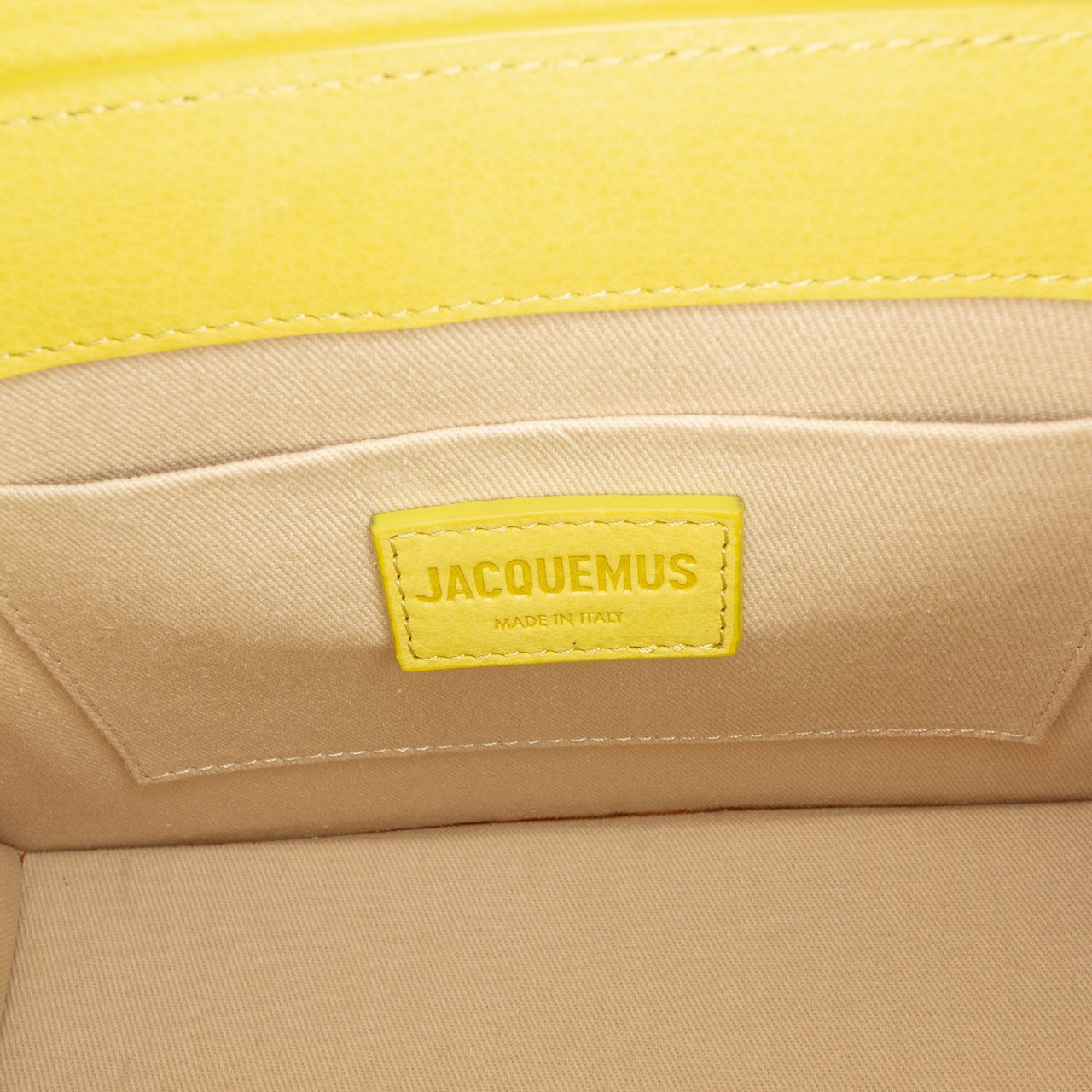 Jacquemus Leather Le Grand Chiquito Geel