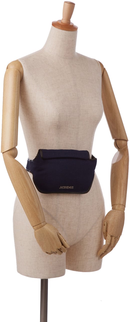 Jacquemus La Banane Blauw