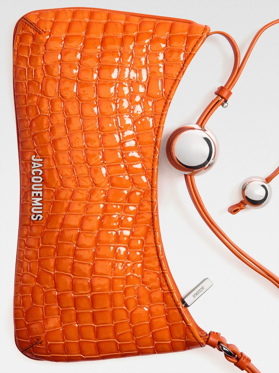 Jacquemus Jacquemus Le Bisou Perle Shoulder Bag Leather small Oranje