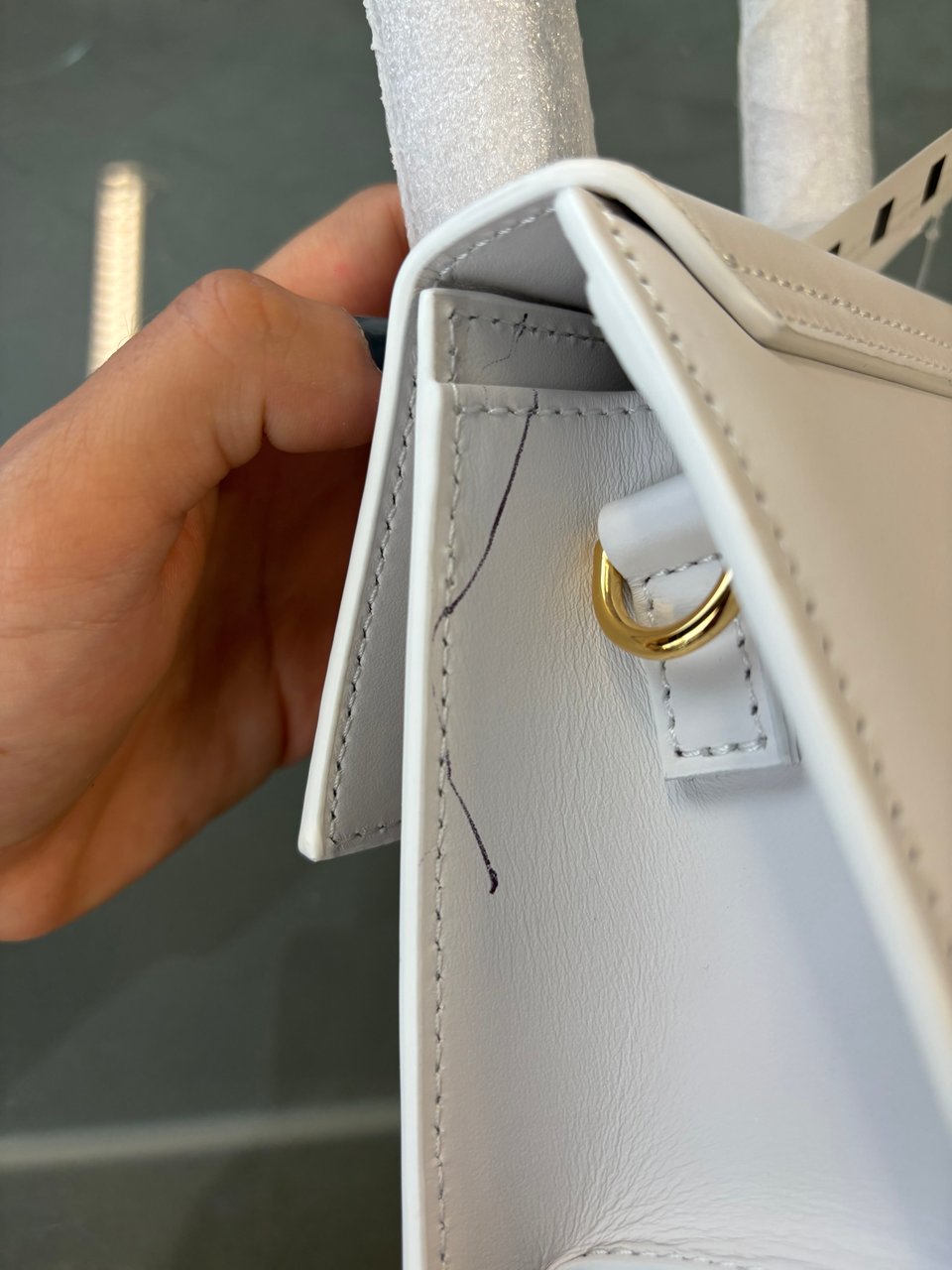 Jacquemus Le Chiquito Moyen Leather Moyen Wit
