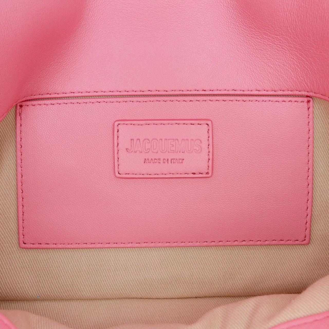 Jacquemus Padded Lambskin Le Bambimou Satchel Roze