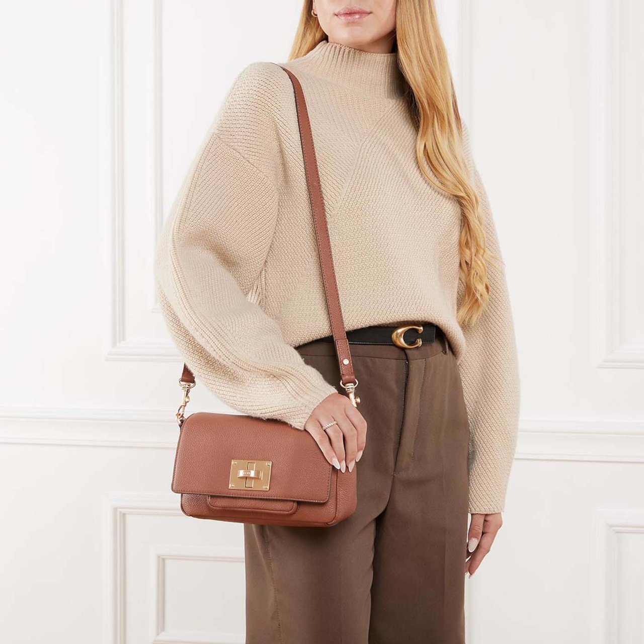 JOOP! Carino Muna Runderleer Crossbody Tas Bruin