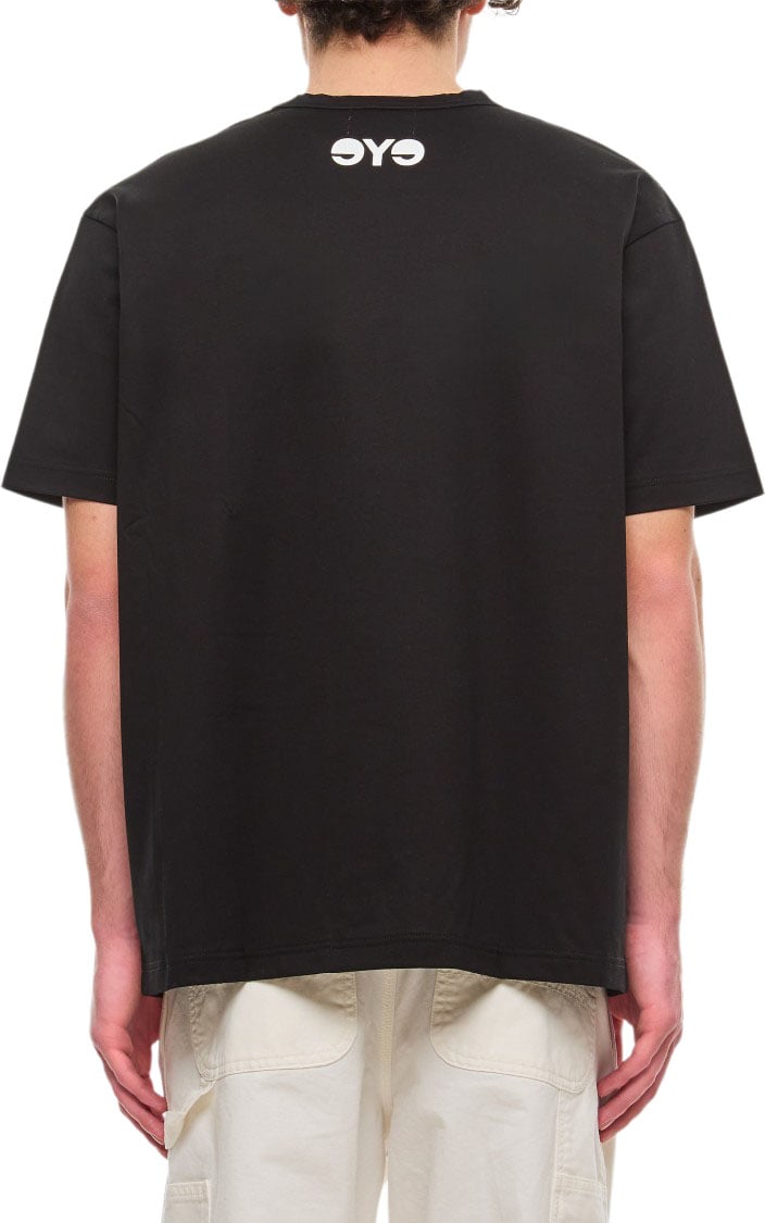 Junya Watanabe Short Sleeve Crewneck T-Shirt with Bold Frontal Print Zwart