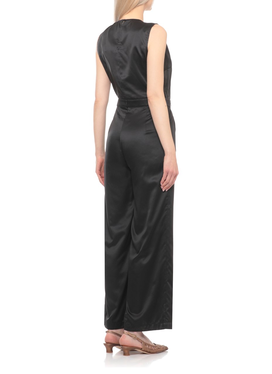 Kangra Tailored Black Jumpsuit With V-Neckline And Side Zip Fastening Zwart