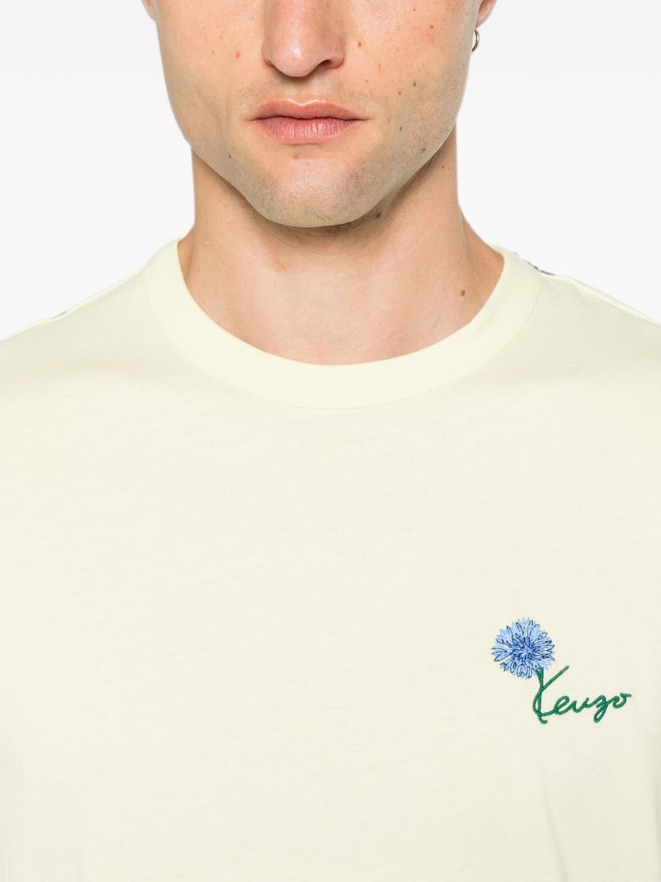 Kenzo Embroidered Logo Crew Neck T-Shirt with Minimalist Design Neutraal