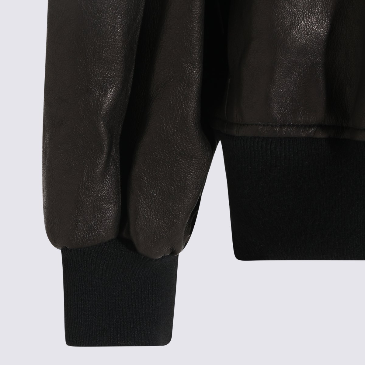 Khaite Smooth Leather Jacket with Pointed Collar Zwart
