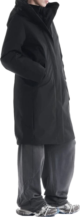 Krakatau Gaia Technical Zwart