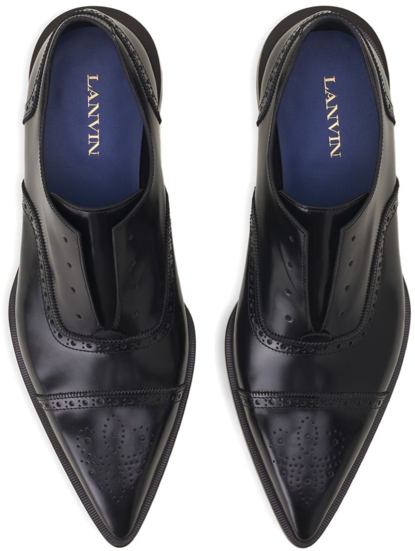 Lanvin Pointed Toe Brogue Flat Shoes in Calf Leather Zwart
