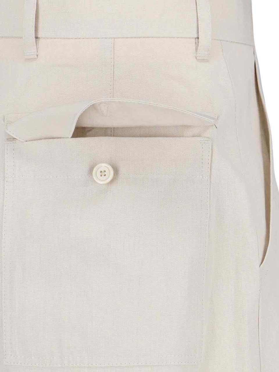 Lardini Cream Linen-Cotton Blend Tailored Shorts Neutraal