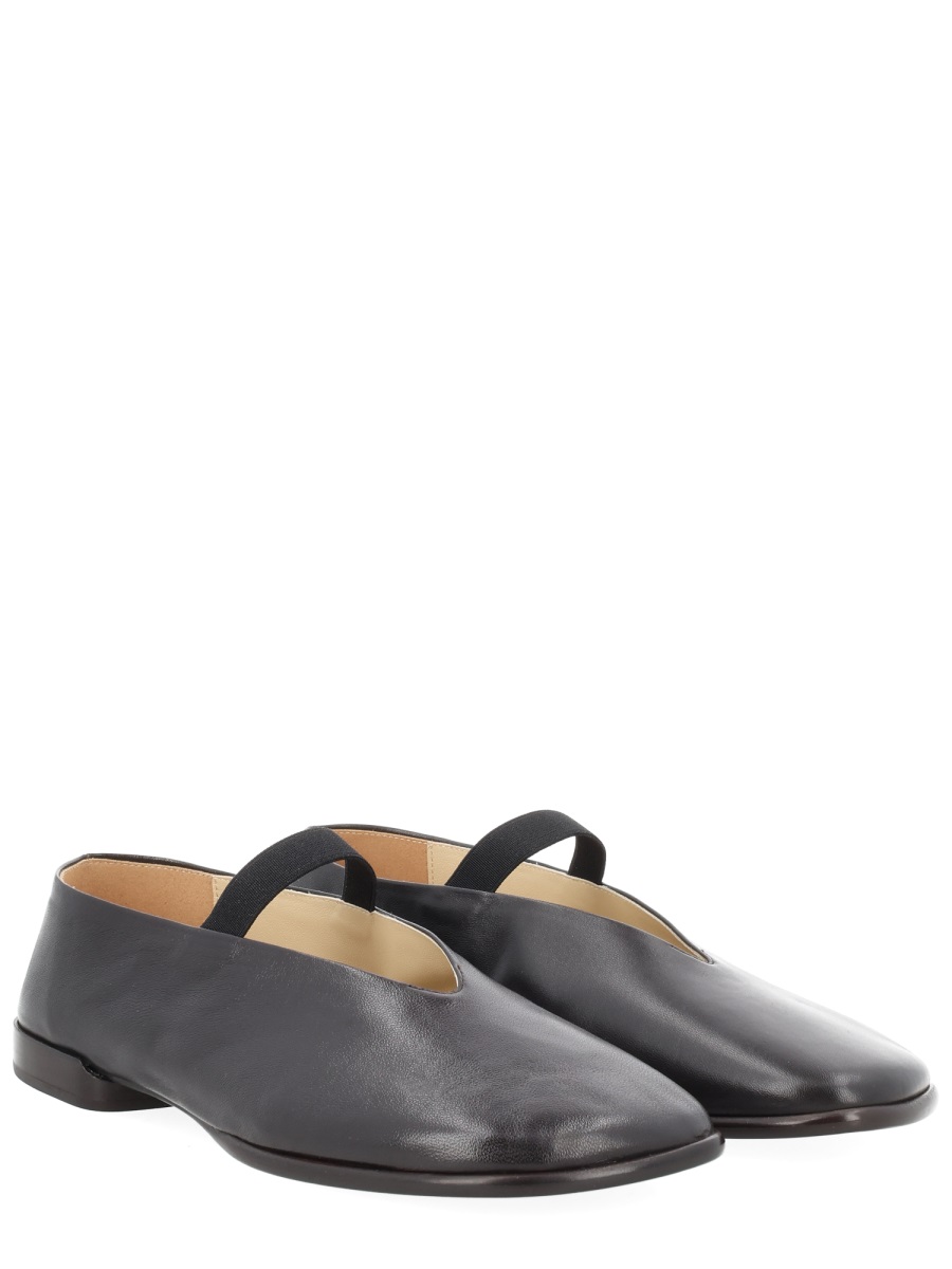 Lemaire Glove Minimalist Single Strap Flats Grijs