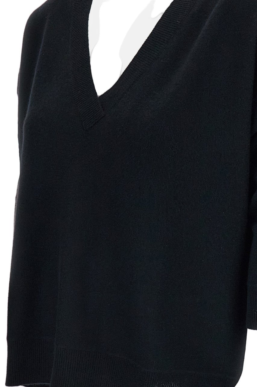 Lisa Yang Black Kenny V-Neck Cashmere Sweater Zwart