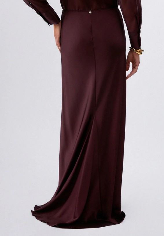 Liu Jo Flowing Viscose Satin Maxi Skirt with Subtle Train Maroon