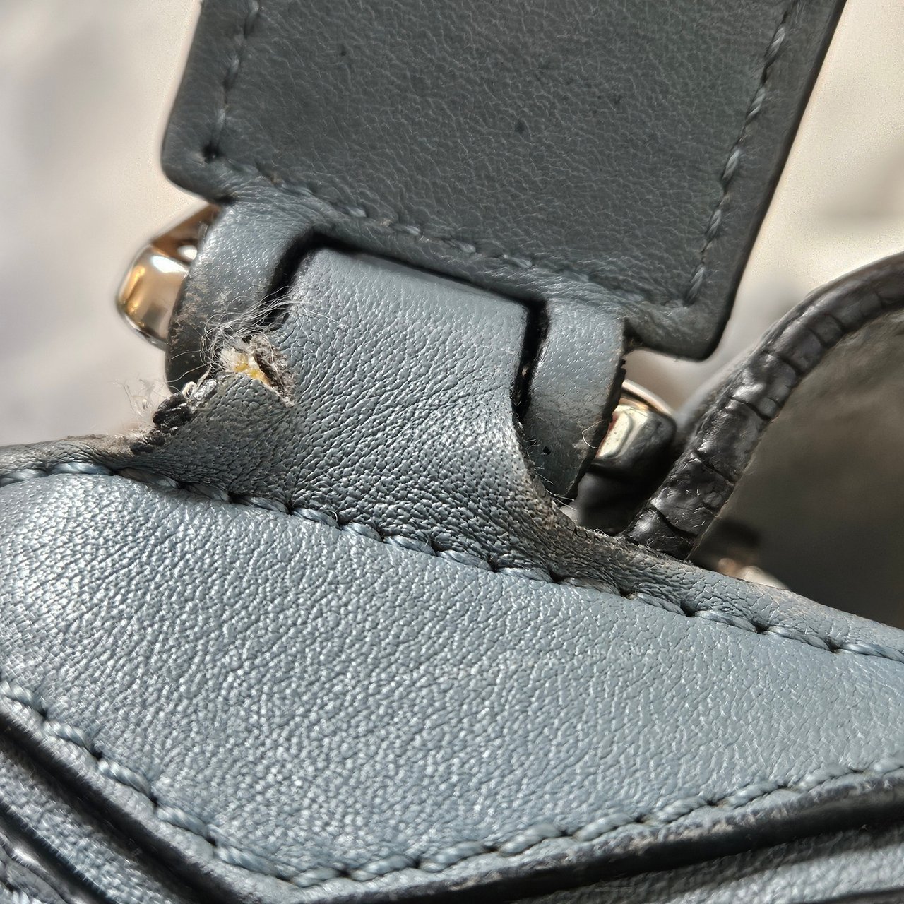 Loewe Blue Leather Puzzle Handbag Blauw