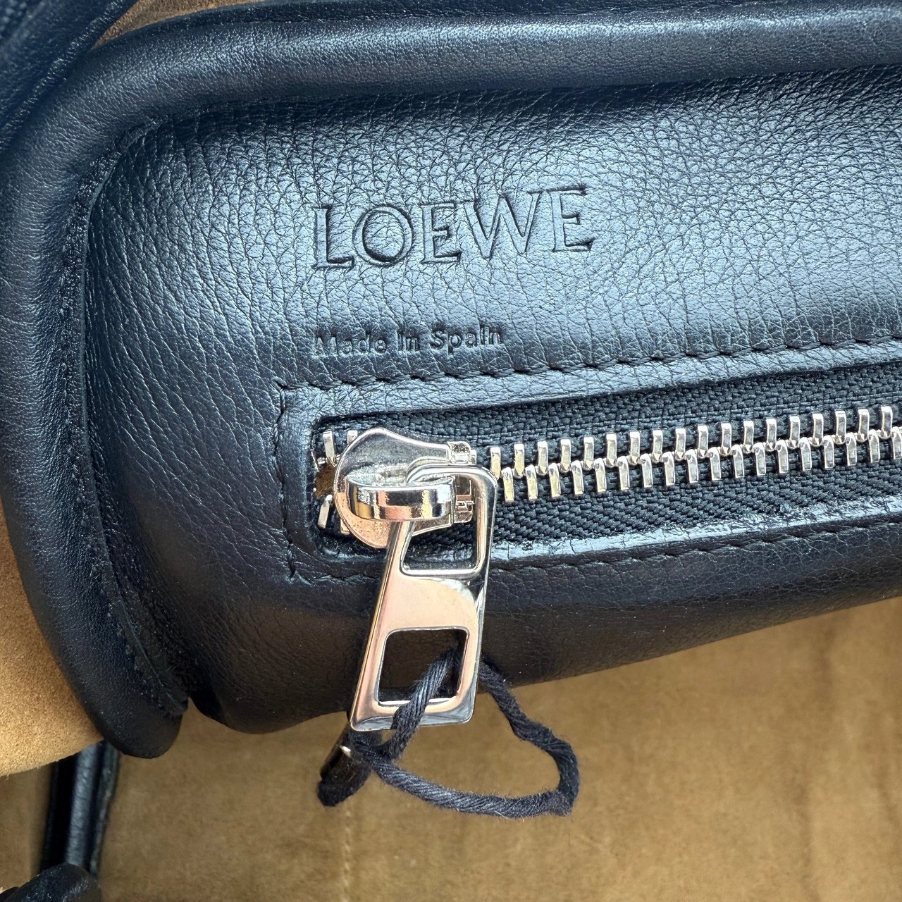 Loewe Loewe Amazona 28 Handtasche Schwarz / gut Zwart