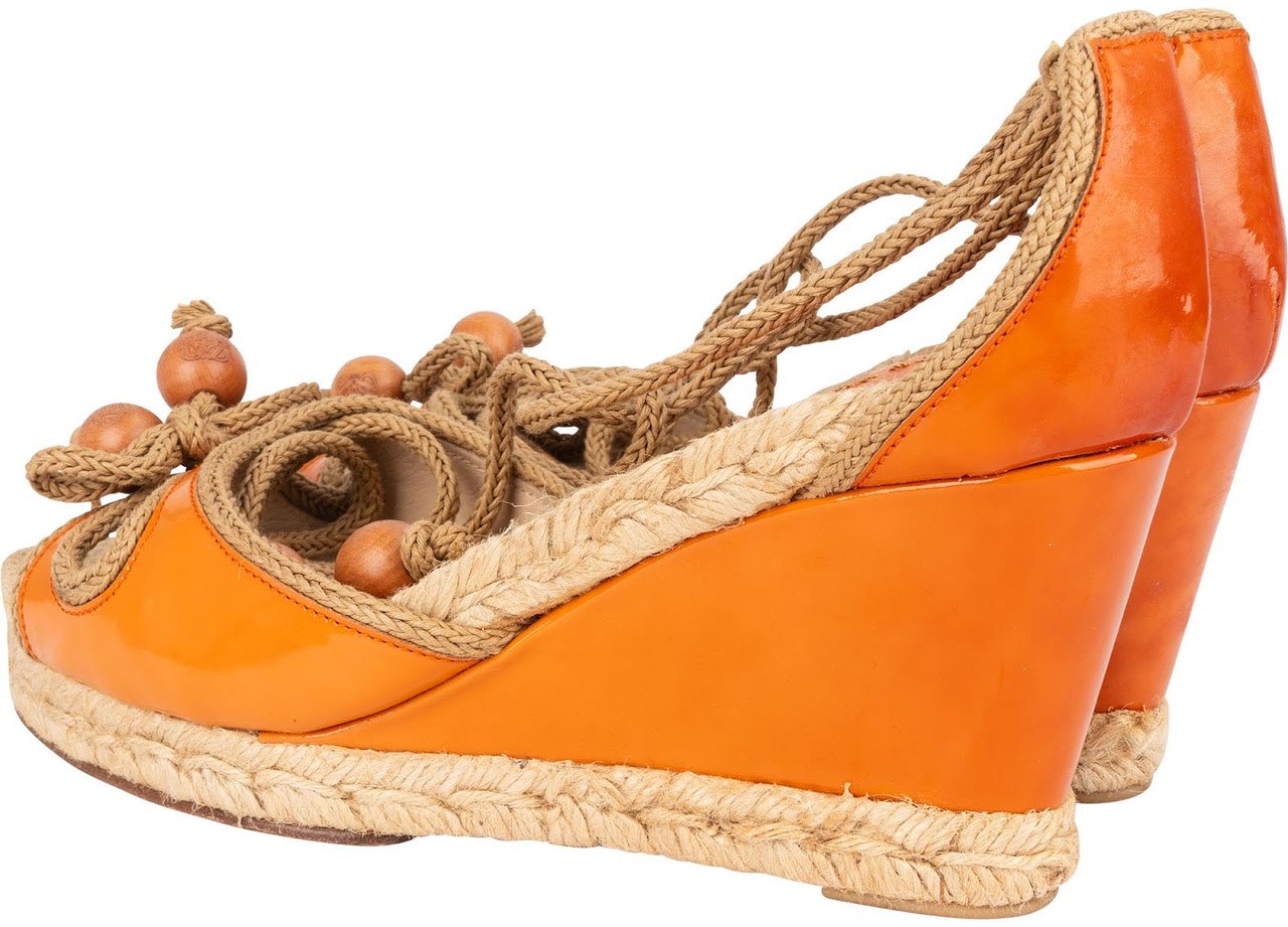 Loewe Orange Patent Leather Anagram Beaded Espadrille Wedge Sandals (37) Oranje