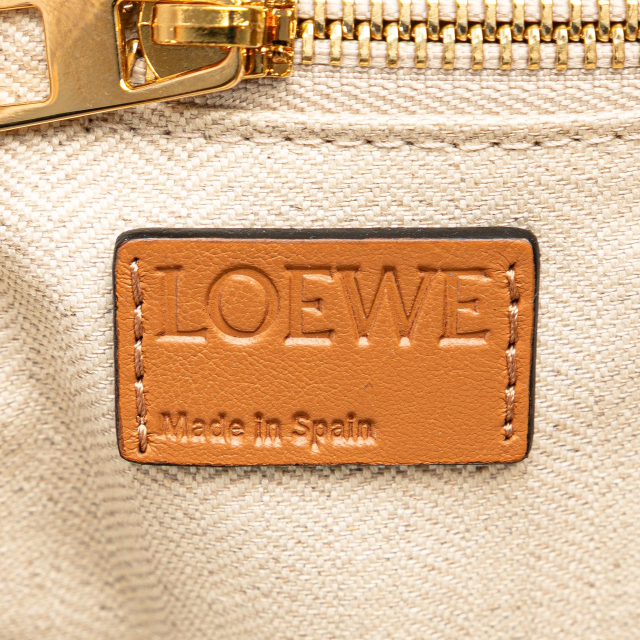 Loewe Extra Large Canvas and Cut Out Leather Amazona 75 Bruin