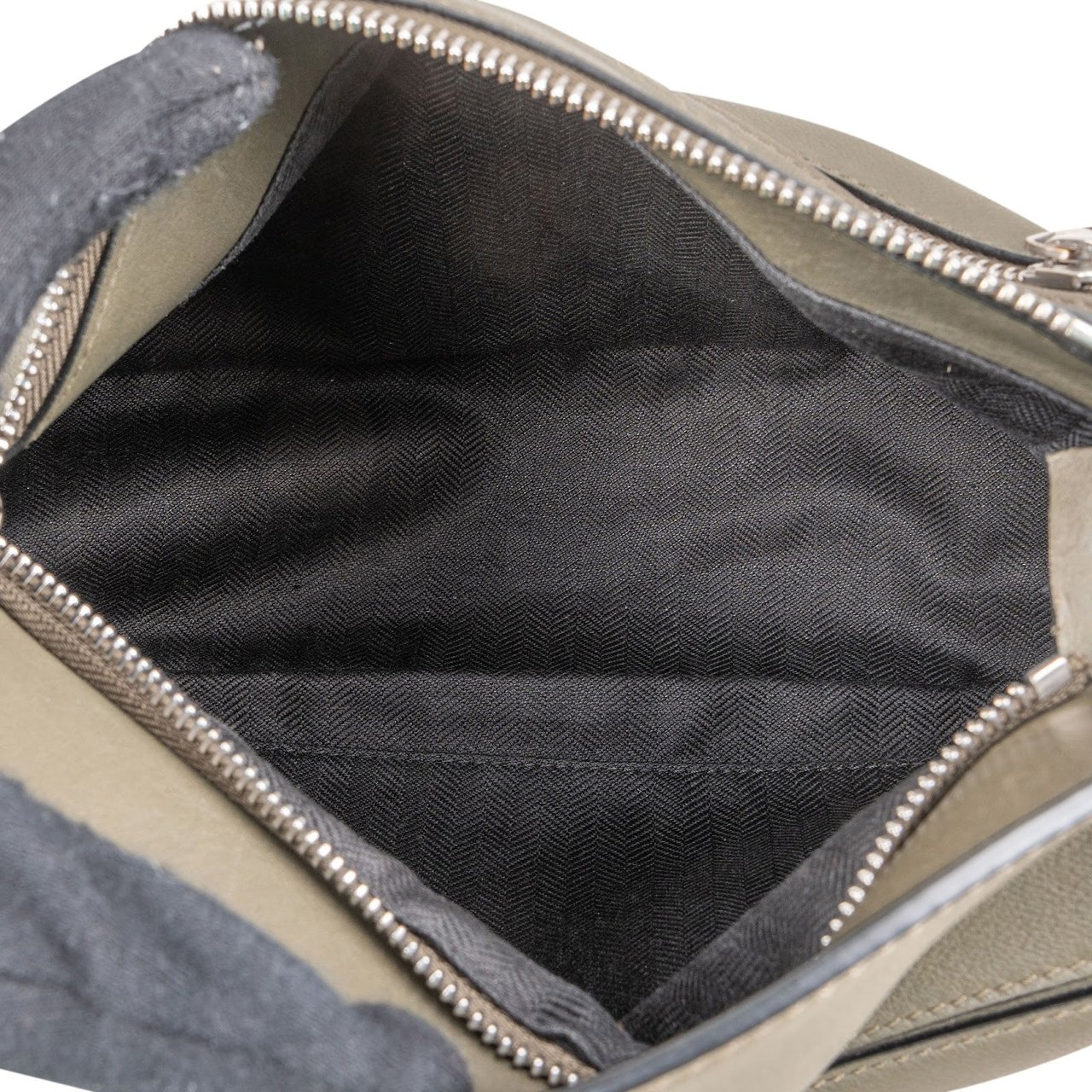 Loewe Grained Calfskin Small Puzzle Bumbag Crossbody Bag Neutraal